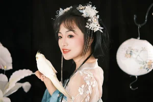 YiTuYu Art Language Vol.6340: Featuring the Mesmerizing Mu Mu in a Contemporary Photography Series - image 8