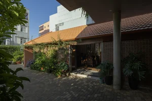 Stunning Traditional Northern Vietnamese Architecture Nestled in the Heart of the Central Highlands - image 4