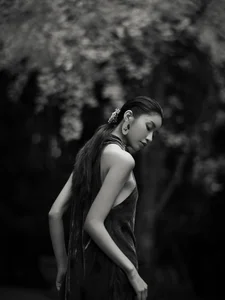 Art Language Vol.10436: Exploring the Aesthetic Elegance of Yi Ming in YiTuYu Photography - image 3