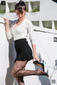 IESS Gallery: Qiu Qiu Showcases Trendy Internet Celebrity Socks in Exclusive Try-on Session - image 25