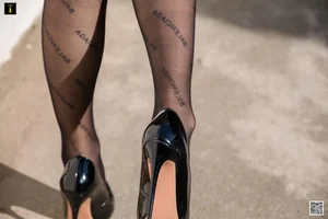 IESS Gallery: Qiu Qiu Showcases Trendy Internet Celebrity Socks in Exclusive Try-on Session - image 34