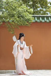 YiTuYu Art Language Vol.7799: The Visual Poetry of Model Qing Qing - image 0