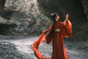 YiTuYu Art Language Vol.8122: Discover the Minimalist Beauty of Qi Qi (23P) - image 20