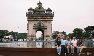 Discovering Patuxai: The Magnificent Arc de Triomphe of Vientiane, Laos - image 2