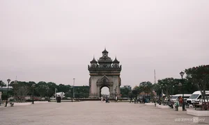 Discovering Patuxai: The Magnificent Arc de Triomphe of Vientiane, Laos - image 9