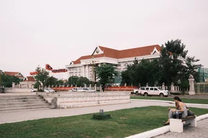 Discovering Patuxai: The Magnificent Arc de Triomphe of Vientiane, Laos - image 1