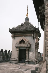 Discovering Patuxai: The Magnificent Arc de Triomphe of Vientiane, Laos - image 8