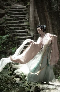Captivating Visual Storytelling in YiTuYu Art Language Vol.5279 Starring Ting Er - image 6