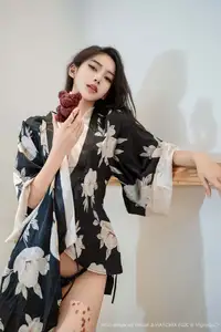 XingYan Vol.383 Shi An An: Alluring East Asian Beauty in Floral Kimono - image 8