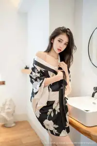 XingYan Vol.383 Shi An An: Alluring East Asian Beauty in Floral Kimono - image 3
