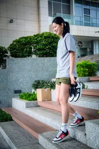 Anh Vien at 28: The Stunning Transformation of Vietnam's 'Little Mermaid' - image 5