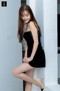 Wanping Vintage Velvet Skirt: Retro Elegance and Classic IESS Style - image 42