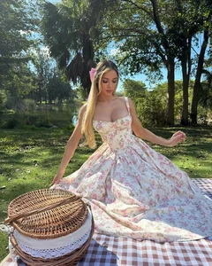 Stunning Fashion Gallery: Exploring the Aesthetic and Sunkissed Style of the 2001-Born Beauty Icon - image 1