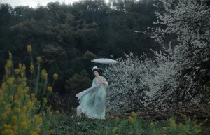 Ethereal Beauty of Wu Sui Sui in Art Language YiTuYu Vol.8876: A Spring Muse in Hanfu - image 18