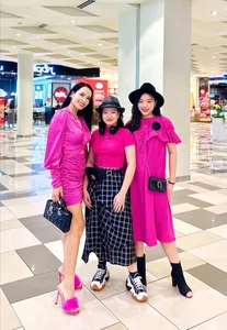 Supermodel Thuy Hanh and Her Daughters Shine During a Family Vacation Despite a Luggage Mishap - image 2