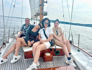 Supermodel Thuy Hanh and Her Daughters Shine During a Family Vacation Despite a Luggage Mishap - image 7