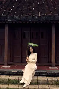 Timeless Vietnamese Beauty: A Poetic Glimpse into Tradition 597858240 - image 8
