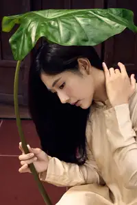Timeless Vietnamese Beauty: A Poetic Glimpse into Tradition 597858240 - image 3