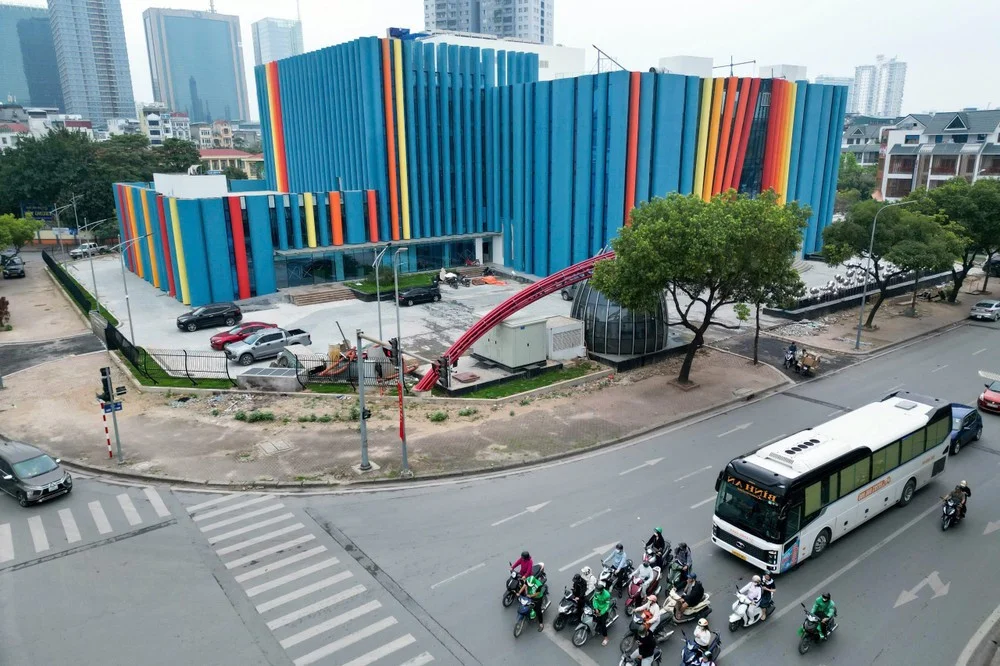 Exploring the Unique Modern Architecture of Hanoi's New Youth Theatre