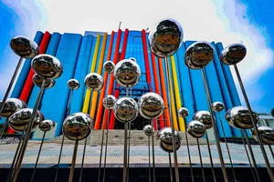 Exploring the Unique Modern Architecture of Hanoi's New Youth Theatre - image 1