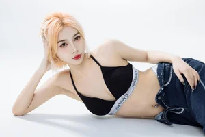 Timeless Grace and Artistic Depth in YiTuYu Art Language Vol.6388 with Fan Fan - image 4