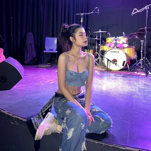 Vo Hoai Nam’s Daughter: The New Gen-Z Style Icon with Stunning Proportions - image 8