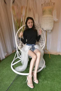IESS Dansi 015 Xiao Liu White Rocking Chair Stockings Series - image 8