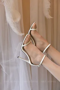 IESS Dansi 015 Xiao Liu White Rocking Chair Stockings Series - image 16