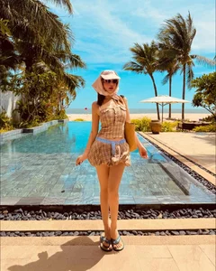 Elly Tran and Huyen Baby: Redefining Glamour and Fitness as Modern Mothers - image 2