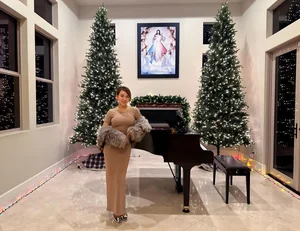 The Beauty Evolution of Vy Oanh: From Debut to Showbiz Icon - image 0