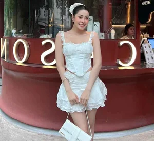 Saigon Hot Girl Hong Vy: Defining Modern Beauty and Elegance - image 2