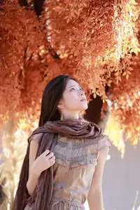 Liang Chen & Her Beloved Cat: Captivating Autumn Serenity | YiTuYu Vol.8696 - image 4