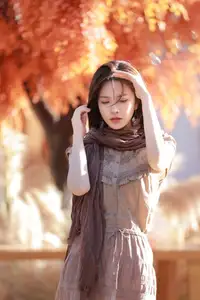 Liang Chen & Her Beloved Cat: Captivating Autumn Serenity | YiTuYu Vol.8696 - image 11