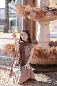 Liang Chen & Her Beloved Cat: Captivating Autumn Serenity | YiTuYu Vol.8696 - image 1