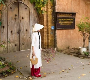 Timeless Grace: Capturing the Beauty of Ao Dai in Duong Lam Ancient Village - image 1