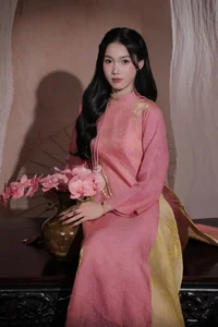 Elegant Pink Silk Ao Dai: Traditional Vietnamese Dress for a Radiant and Graceful Look in Modern Ethnic Fashion - image 4