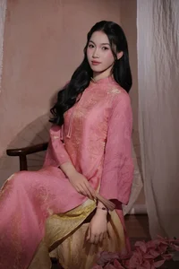 Elegant Pink Silk Ao Dai: Traditional Vietnamese Dress for a Radiant and Graceful Look in Modern Ethnic Fashion - image 5