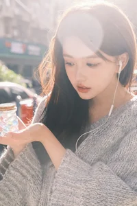 YiTuYu Art Language Vol.6318 Featuring Xiao Hang: A Study in Garden Elegance and Natural Portraiture - image 18