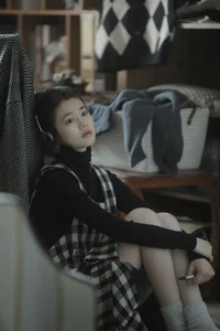 YiTuYu Art Language Vol.6520: Capturing the Sophistication of Fan Fan - image 5