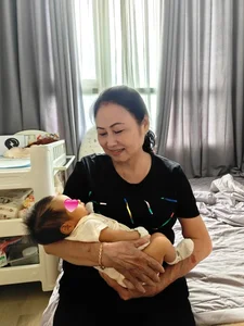 H'Hen Niê Addresses Motherhood Rumors: Heartwarming Moments with Her Daughter Captivate Fans - image 1
