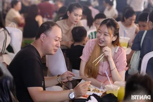 Exploring the Vibrant Food Scene at the Ho Chi Minh City River Festival - image 3