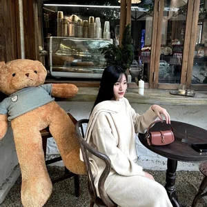 The Elegant Evolution of Nghe An WAGs: A Gallery of Style and Sophistication - image 4