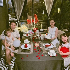 The Elegant Evolution of Nghe An WAGs: A Gallery of Style and Sophistication - image 1