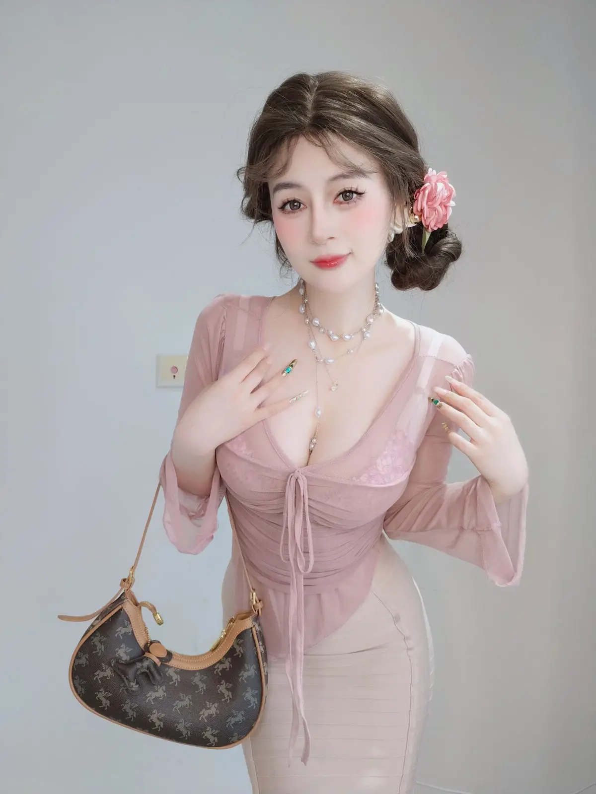 Coser Bai Yin 81 Part02: Captivating Beauty in Flowing Pink Attire