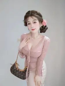 Coser Bai Yin 81 Part02: Captivating Beauty in Flowing Pink Attire - image 19
