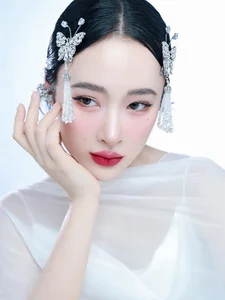 Angela Phương Trinh Transformation: From 'Muscular Beauty' to a Sophisticated and Feminine Style - image 6