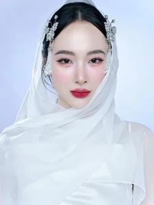 Angela Phương Trinh Transformation: From 'Muscular Beauty' to a Sophisticated and Feminine Style - image 5