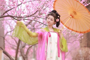 YITUYU Art Language 2023.08.10: Appreciating Plum Blossoms with the Captivating Hehe Miao - image 3