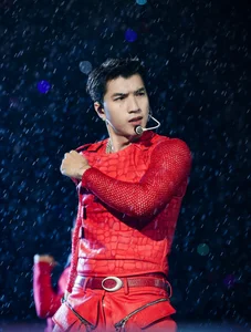 Unforgettable Moments from the 'Anh Trai Say Hi' Concert in Hanoi - image 5