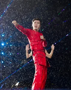 Unforgettable Moments from the 'Anh Trai Say Hi' Concert in Hanoi - image 10